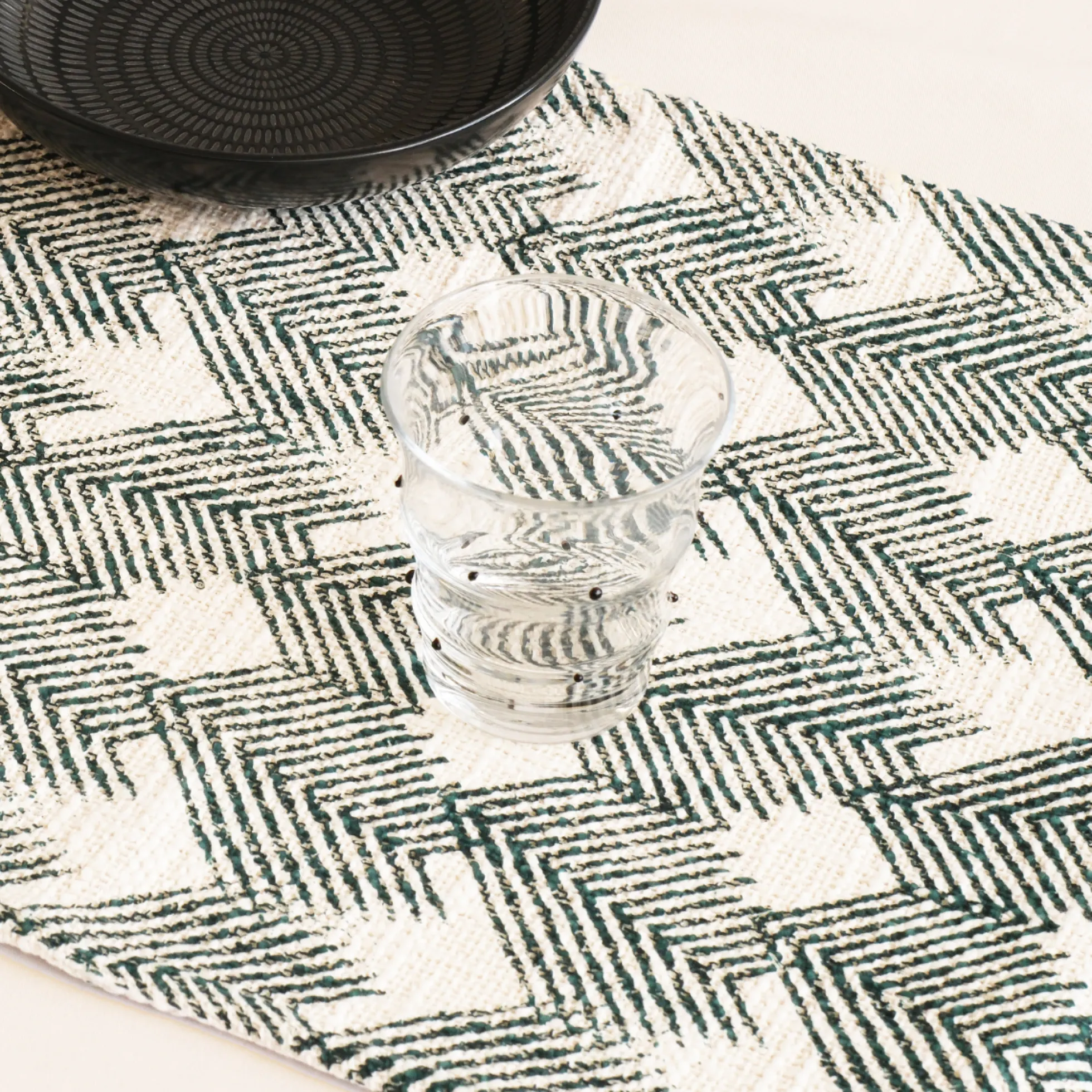 Chemin de Table Fern