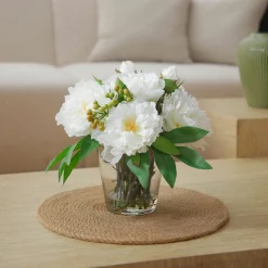 Composition de Pivoines et Baies