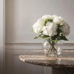 Composition d'Hydrangeas en vase 52 cm